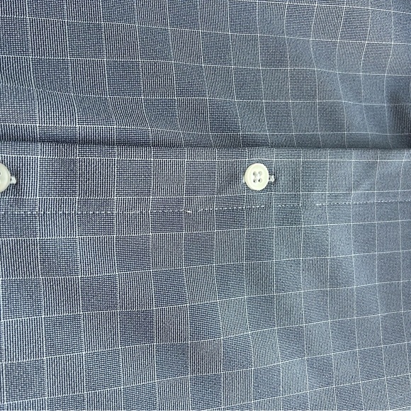 Mizzen + Main button down collared shirt. Standard Fit. Poly. Blue and white - Picture 10 of 12